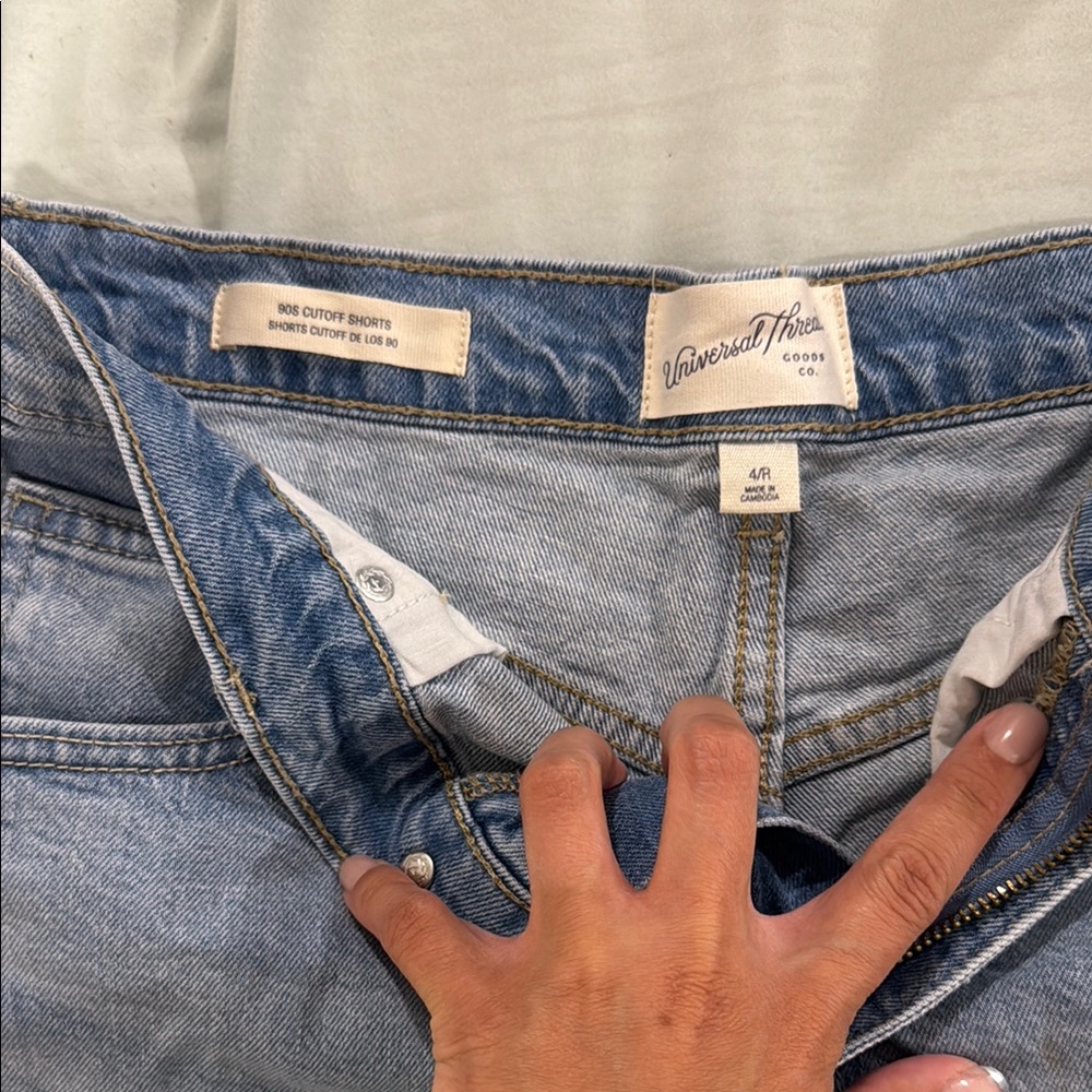 Universal Thread Blue Jean Shorts Distressed Mid-Rise - Picture 2 of 3